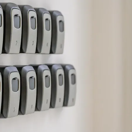 Penzion Yellow House With Private Parking