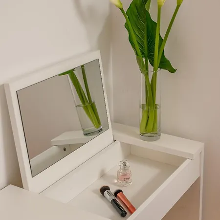 Гостевой дом Yellow House With Private Parking 4*