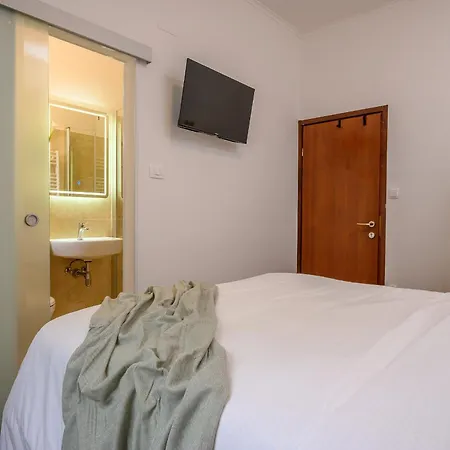 Yellow House With Private Parking Guest house Split