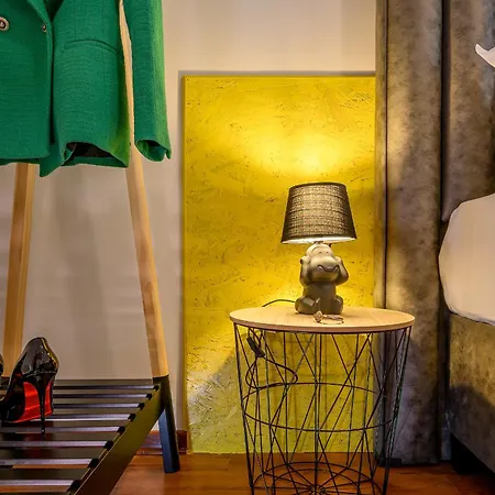 Yellow House With Private Parking Split