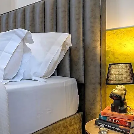 Penzion Yellow House With Private Parking By Adex Travel Split