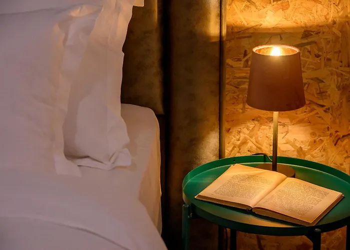 Yellow House With Private Parking Pensión Split