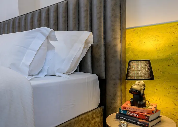 Yellow House With Private Parking Split